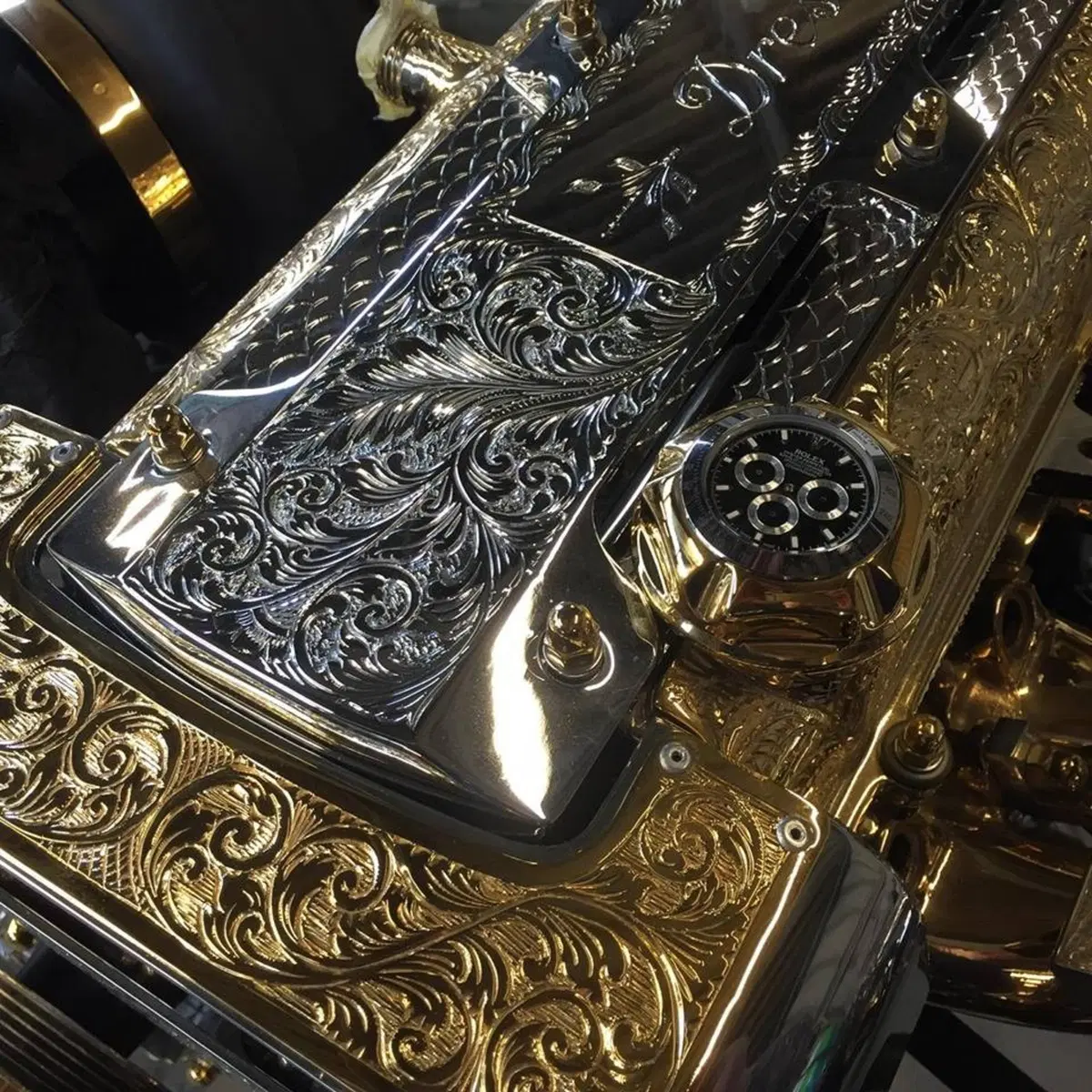 Motori placcati in oro: follie del tuning (16)