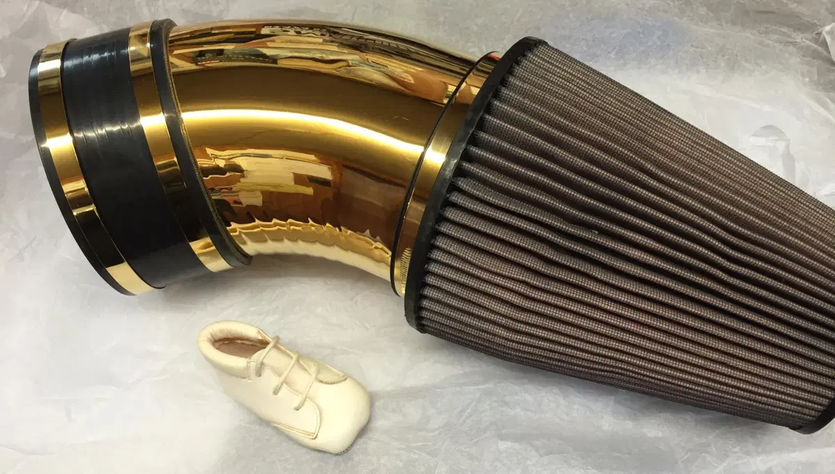 Motori placcati in oro: follie del tuning (17)