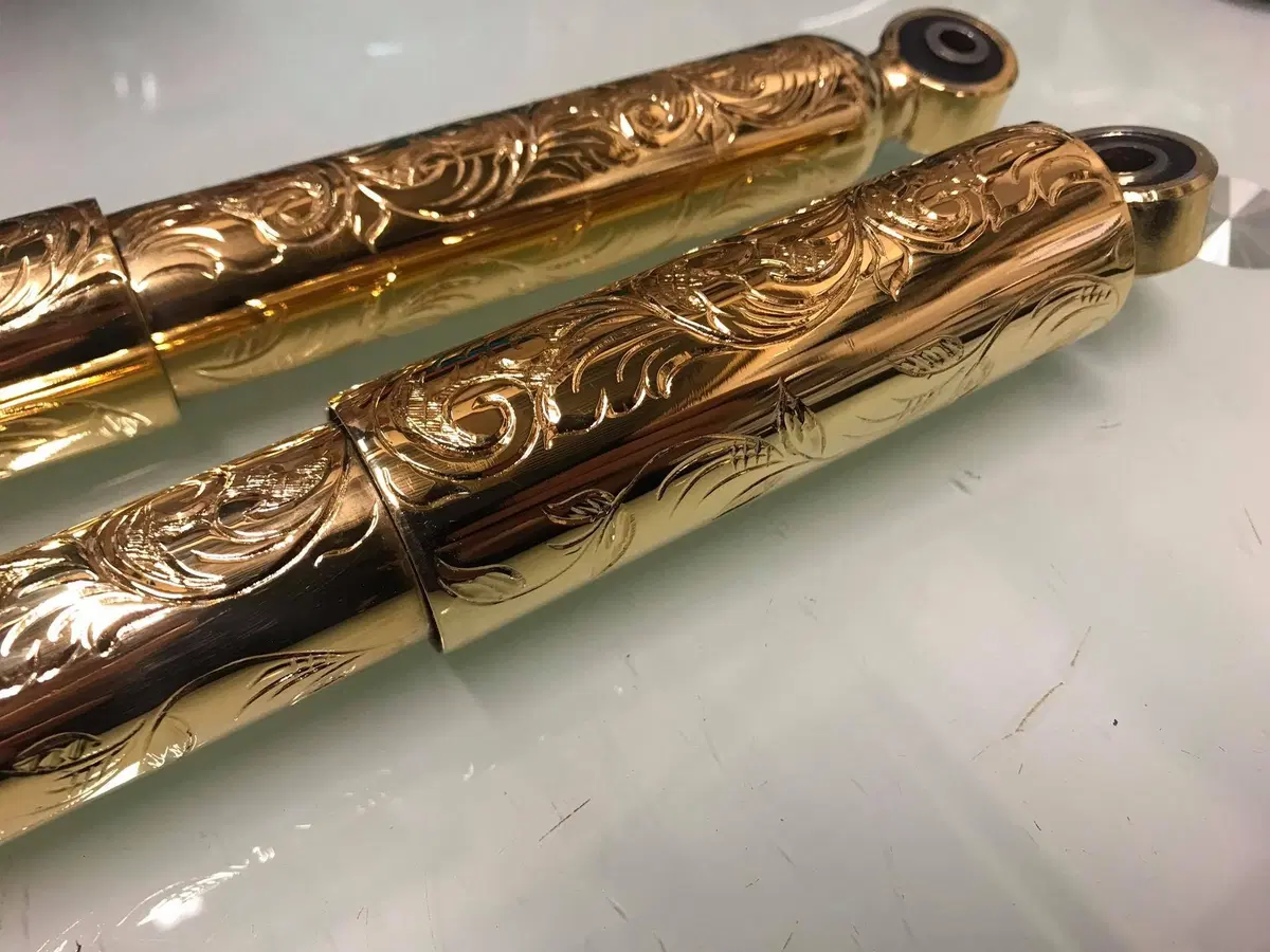 Motori placcati in oro: follie del tuning (3)