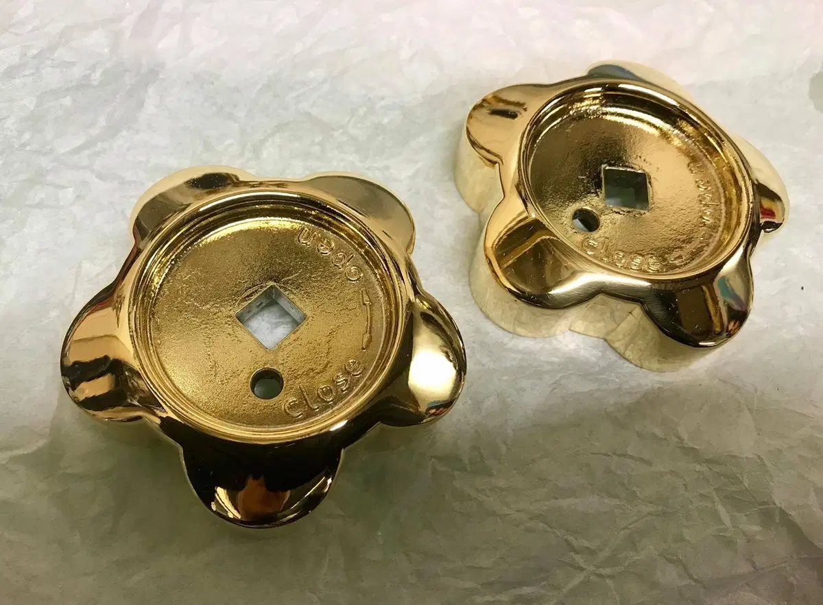 Motori placcati in oro: follie del tuning (18)