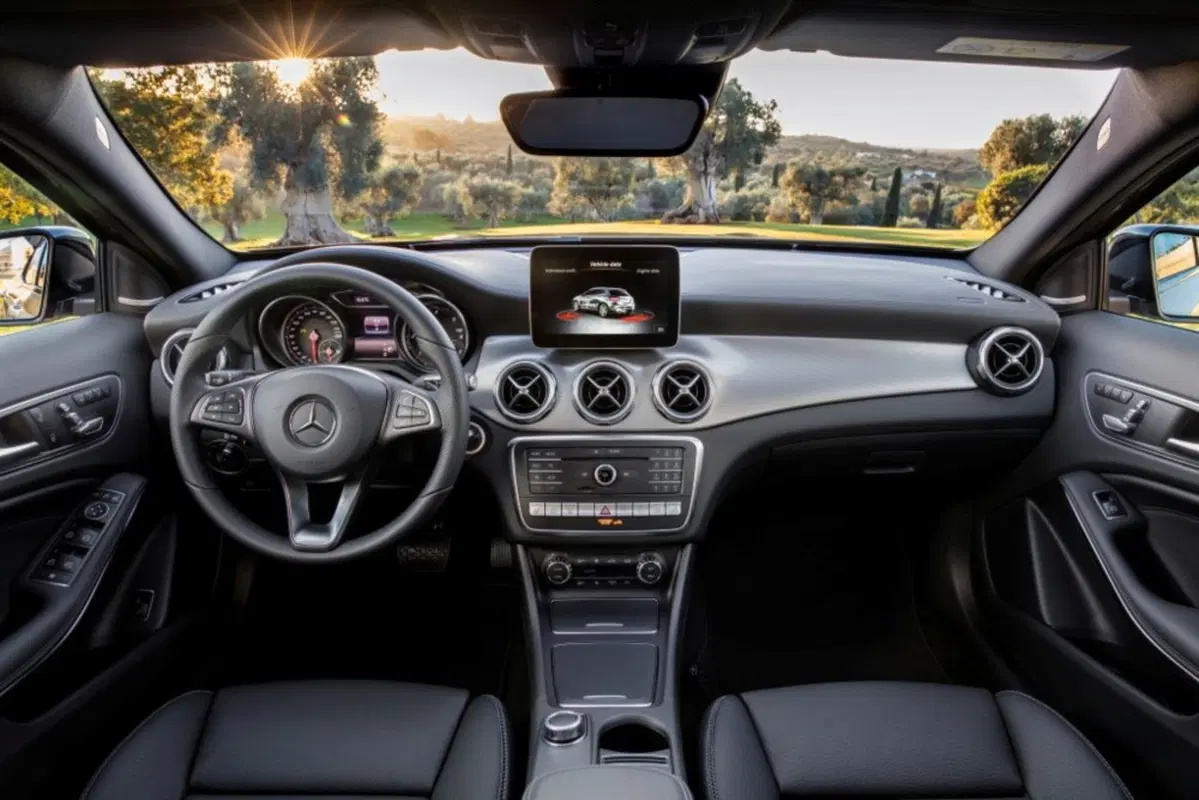 Mercedes-Benz GLA SUV 200 d Automatic 4Matic Premium (15)