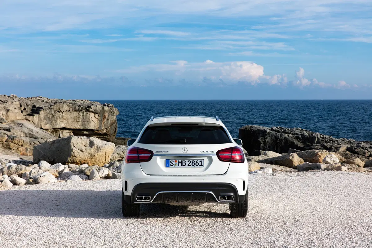 Mercedes-Benz GLA SUV 200 d Automatic 4Matic Premium (5)