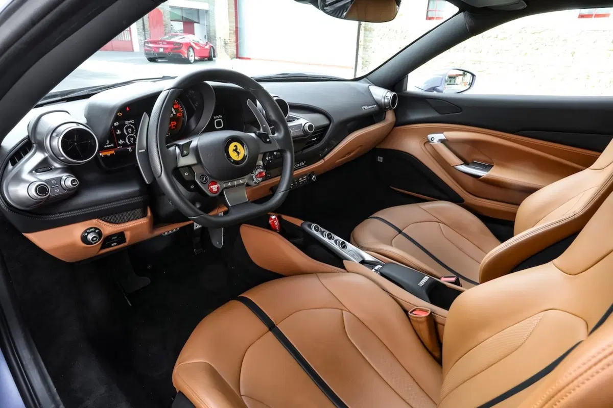 Ferrari F8 Tributo, celebra la dinastia V8 con la forza di 720 CV [Video] (14)