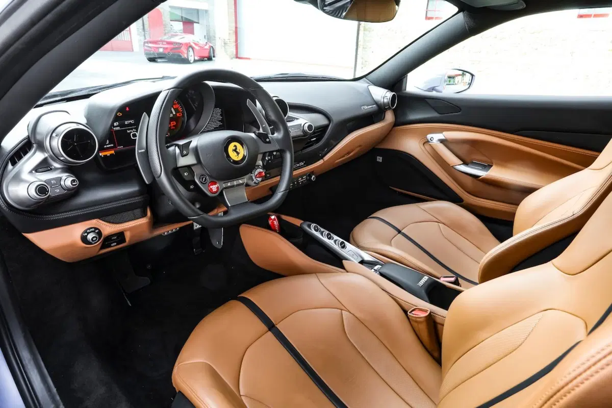 Ferrari F8 Tributo, celebra la dinastia V8 con la forza di 720 CV [Video] (22)