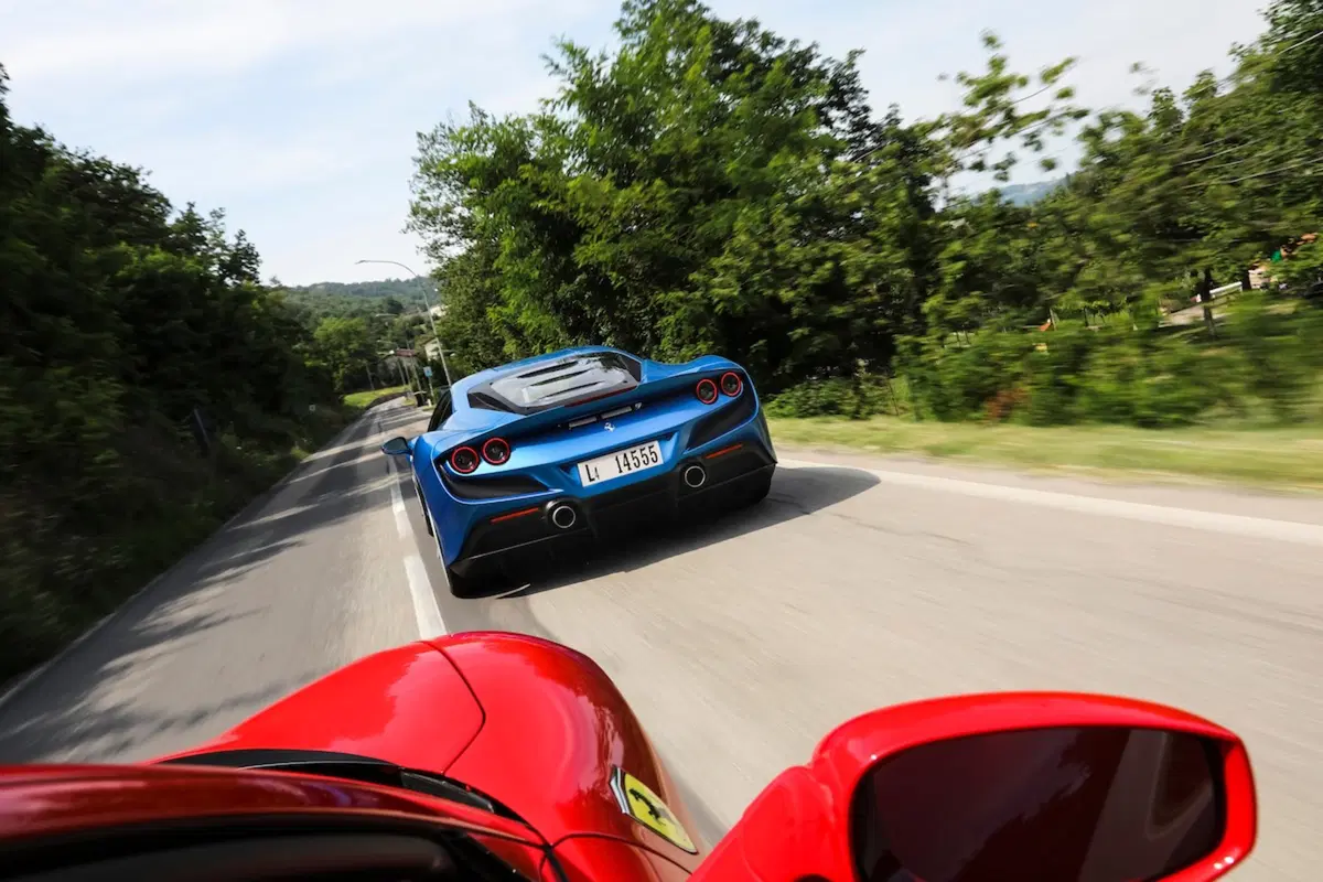 Ferrari F8 Tributo, celebra la dinastia V8 con la forza di 720 CV [Video] (33)