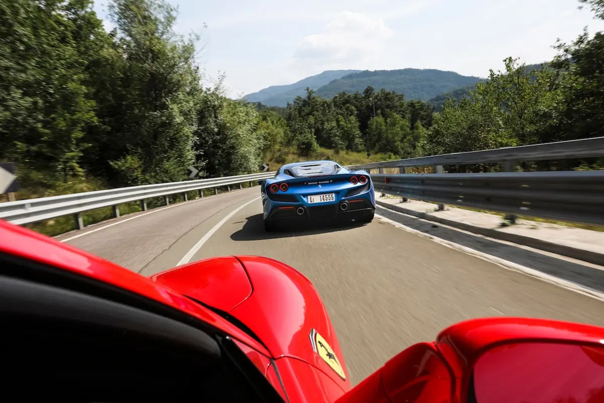 Ferrari F8 Tributo, celebra la dinastia V8 con la forza di 720 CV [Video] (30)