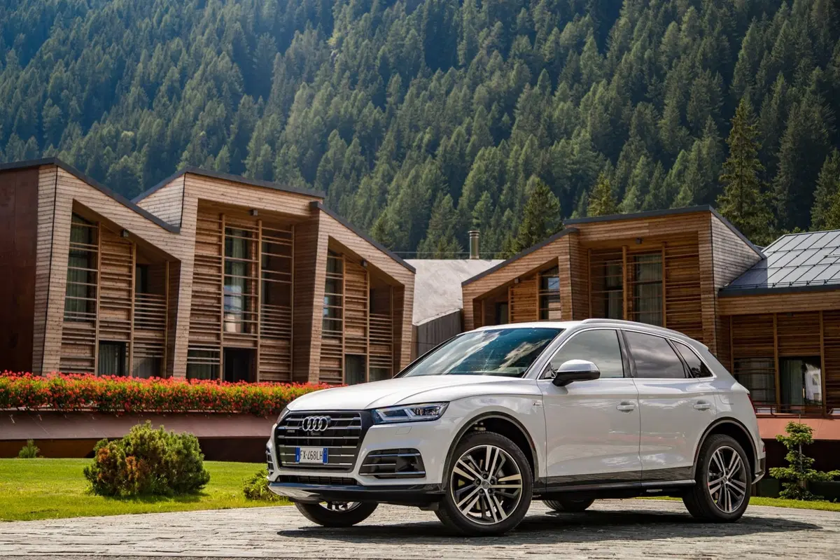 Nuovo SUV ibrido plugin Audi 2020: Q5 TFSI e quattro S tronic [Foto gallery & Video] (9)