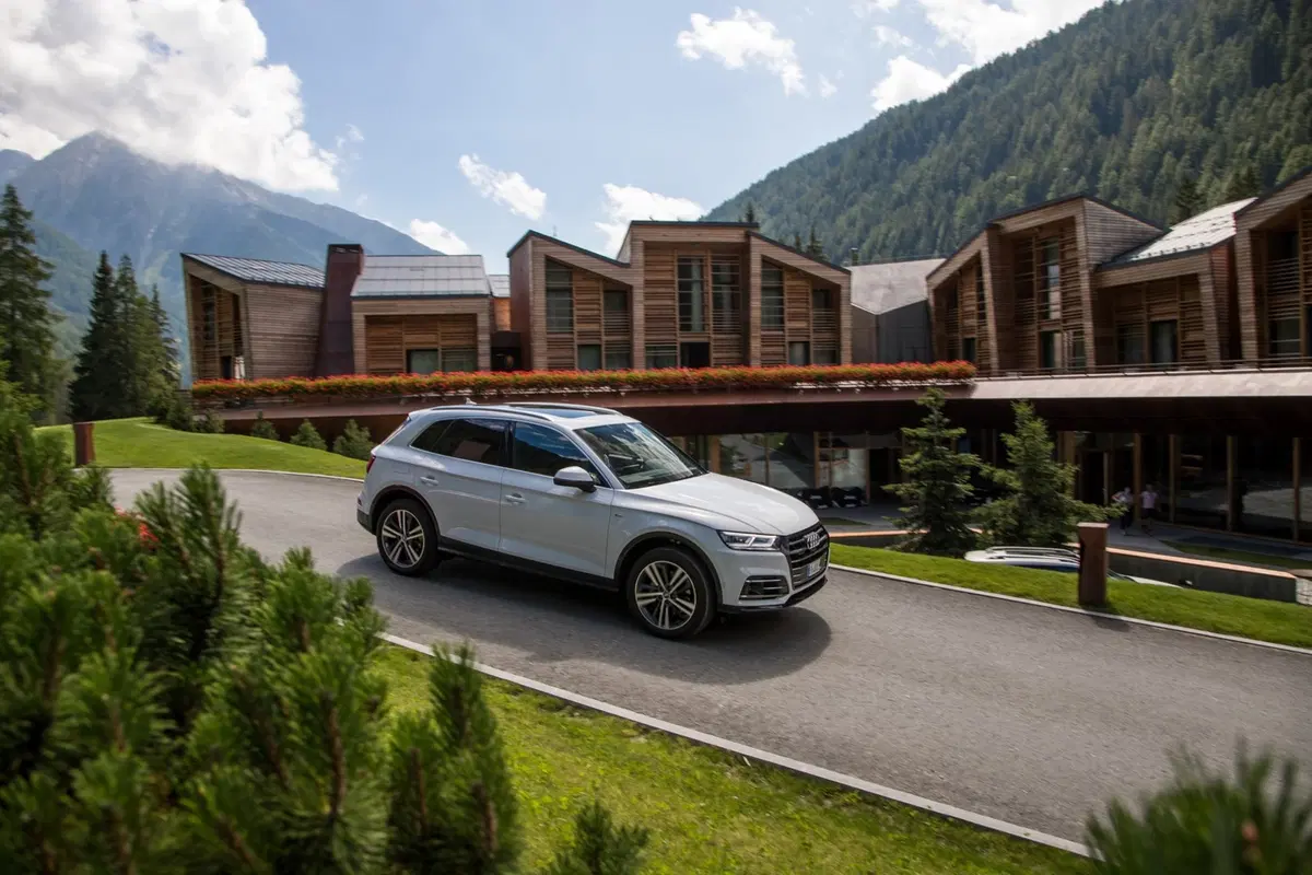 Nuovo SUV ibrido plugin Audi 2020: Q5 TFSI e quattro S tronic [Foto gallery & Video] (3)