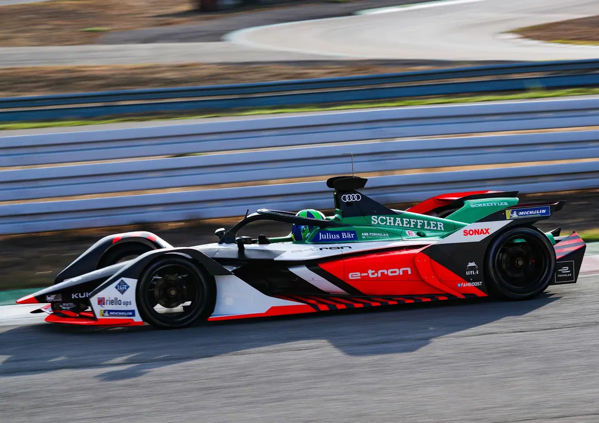 Formula E: Audi, tolti i veli alla e-tron FE06  (3)