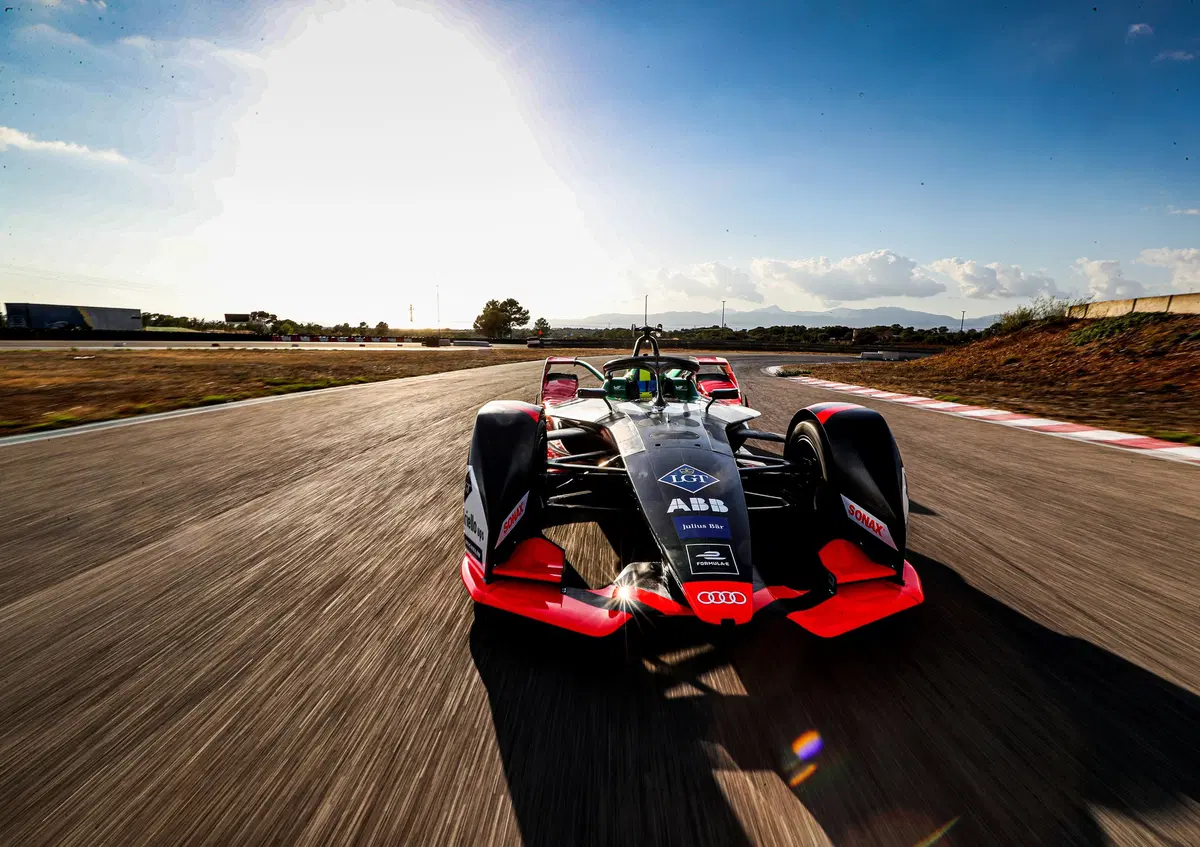 Formula E: Audi, tolti i veli alla e-tron FE06  (9)