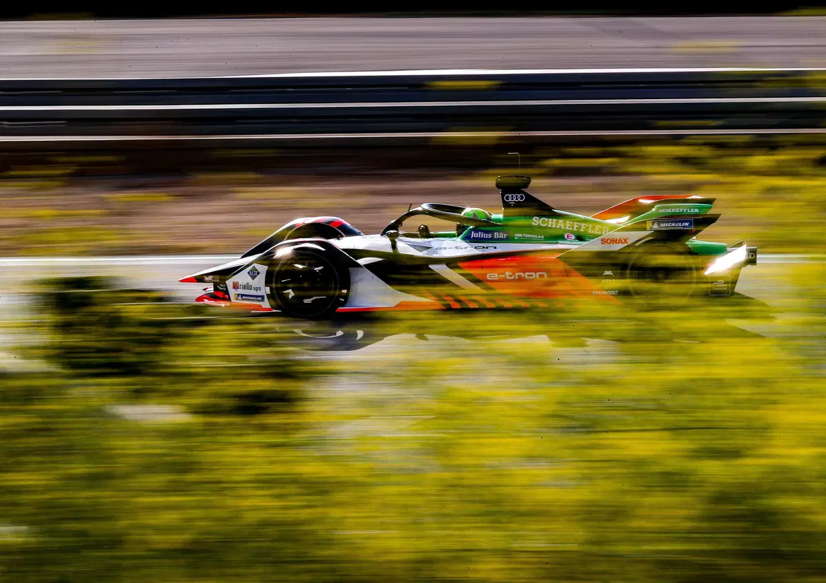 Formula E: Audi, tolti i veli alla e-tron FE06  (11)