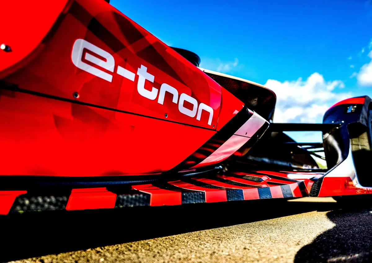 Formula E: Audi, tolti i veli alla e-tron FE06  (13)