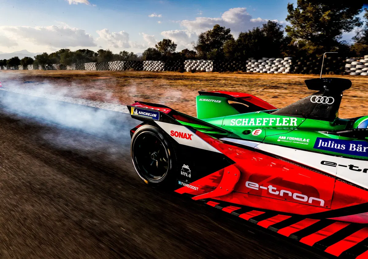 Formula E: Audi, tolti i veli alla e-tron FE06  (14)