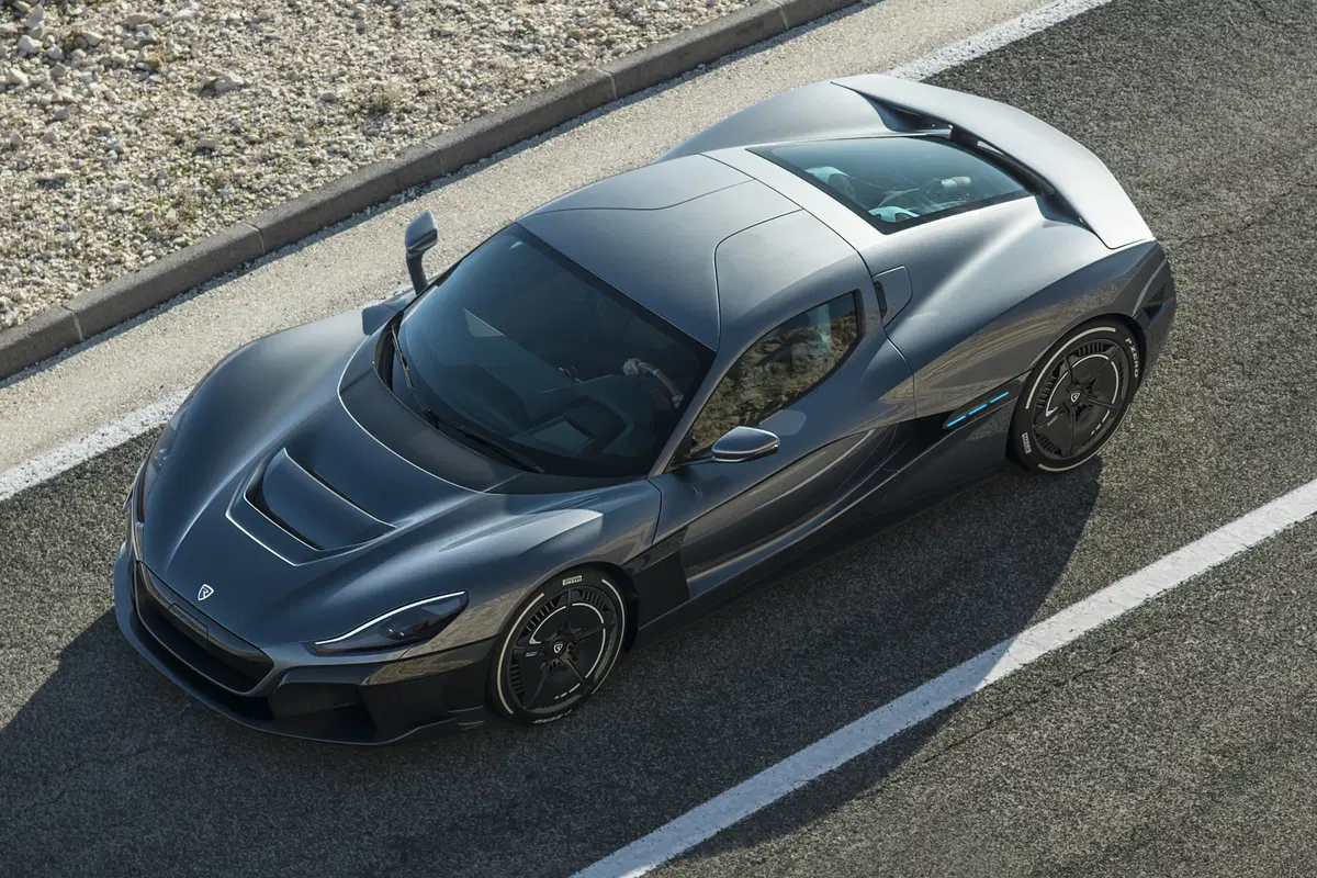 Rimac C_Two, l’elettrica con prestazioni da urlo: 1914 CV e 412 km/h (2)