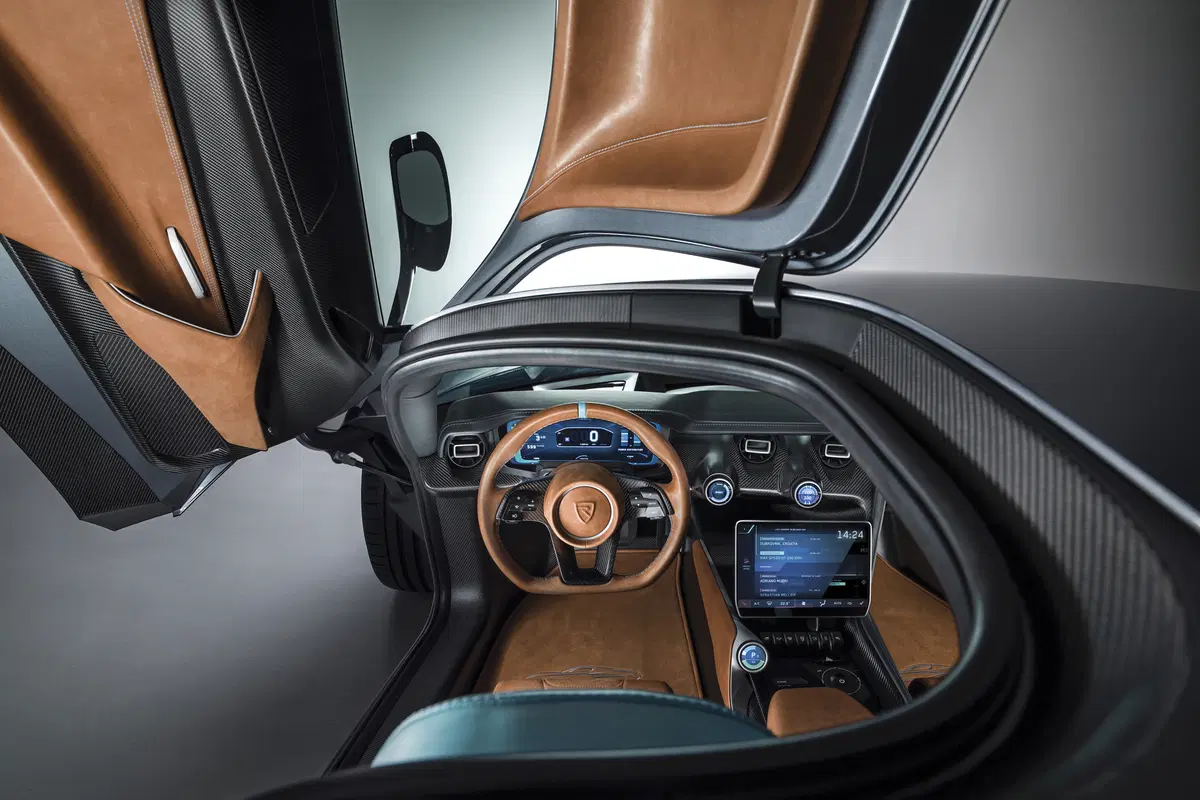 Rimac C_Two, l’elettrica con prestazioni da urlo: 1914 CV e 412 km/h (3)