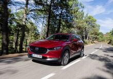 Mazda CX-30, la prova con il motore Skyactiv-X [Video]