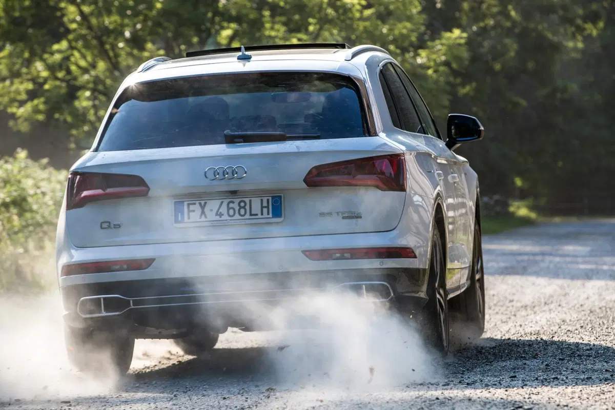 Nuovo SUV ibrido plugin Audi 2020: Q5 TFSI e quattro S tronic [Foto gallery & Video] (15)