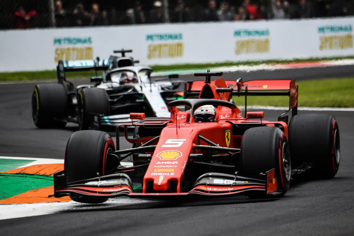 F1, GP Italia 2019: pole per Leclerc. Quarto Vettel (15)