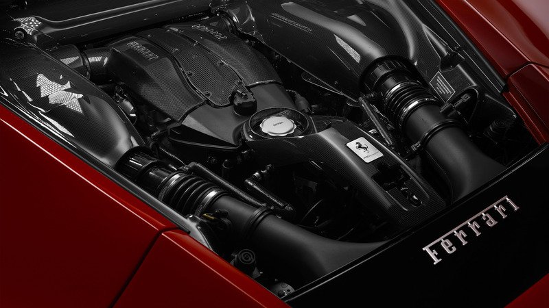 Montaggio motore V8 Ferrari F8 Tributo, Maranello: Pilotino &amp; Scuola Mestieri experience [video]