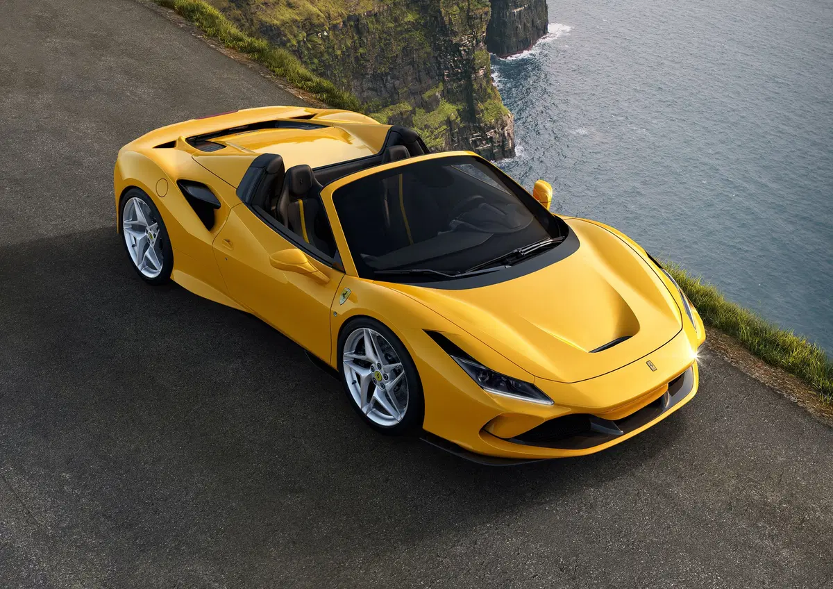 Ferrari F8 Spider | 720 CV anche la variante en plein air