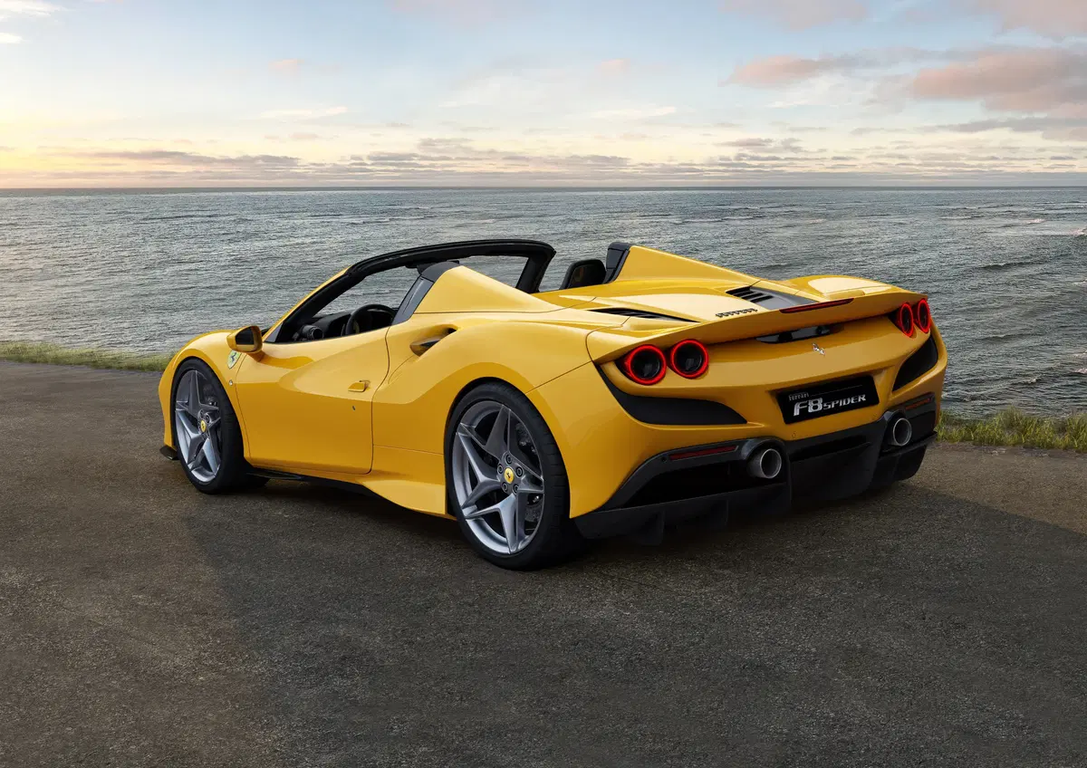 Ferrari F8 Spider | 720 CV anche la variante en plein air (5)