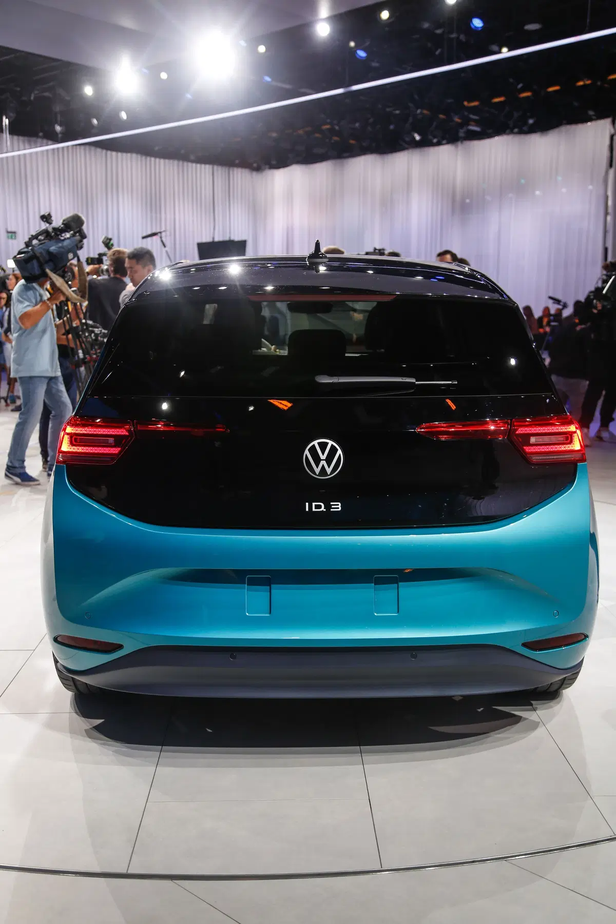 Volkswagen ID.3 al Salone di Francoforte 2019: parte la rivoluzione auto elettrica tedesca [video] (5)