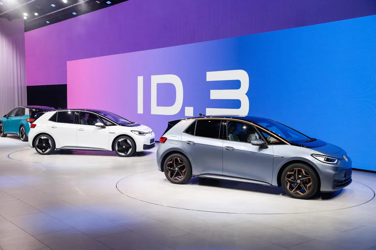 Volkswagen ID.3 al Salone di Francoforte 2019: parte la rivoluzione auto elettrica tedesca [video] (6)