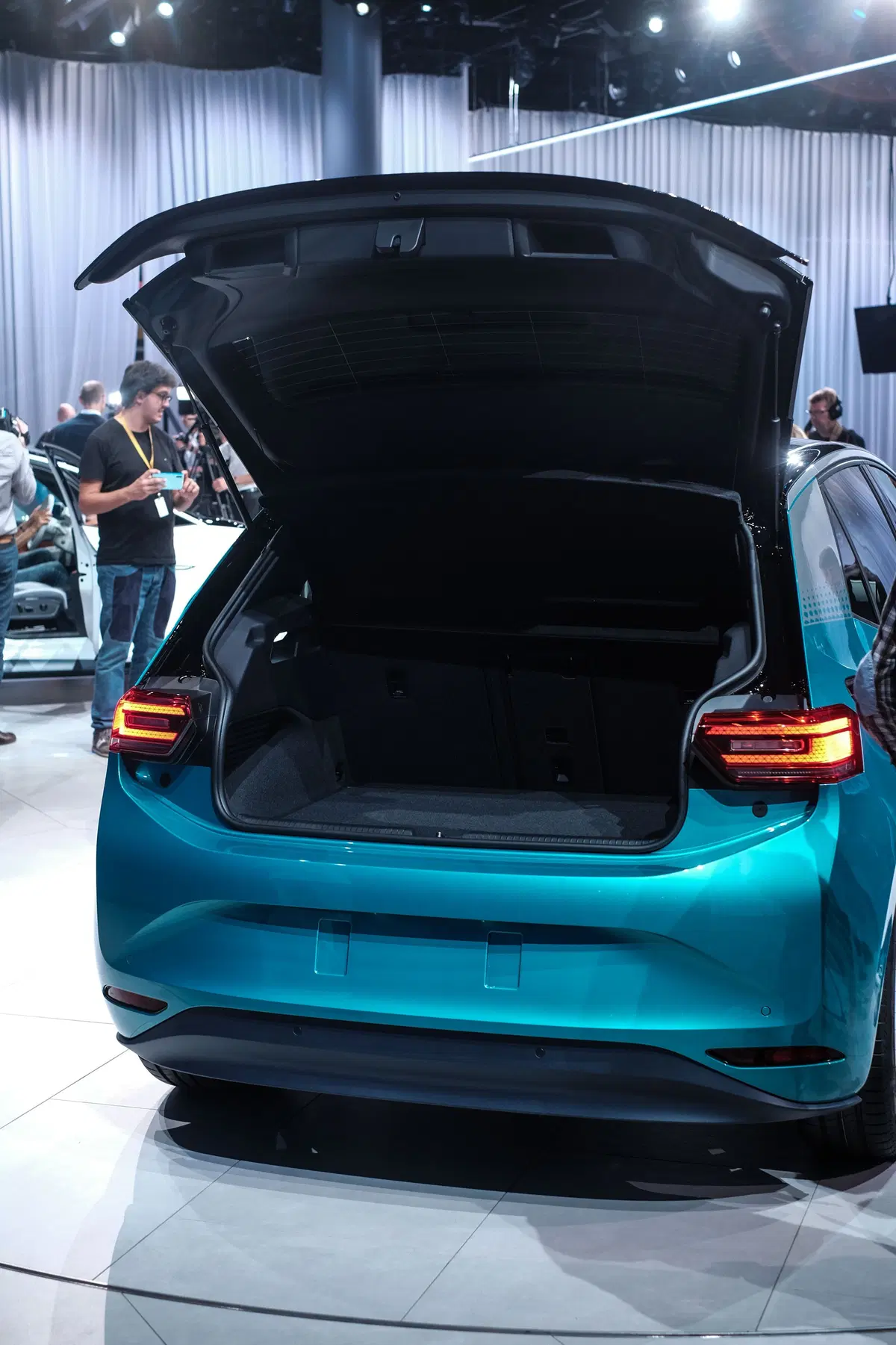 Volkswagen ID.3 al Salone di Francoforte 2019: parte la rivoluzione auto elettrica tedesca [video] (20)