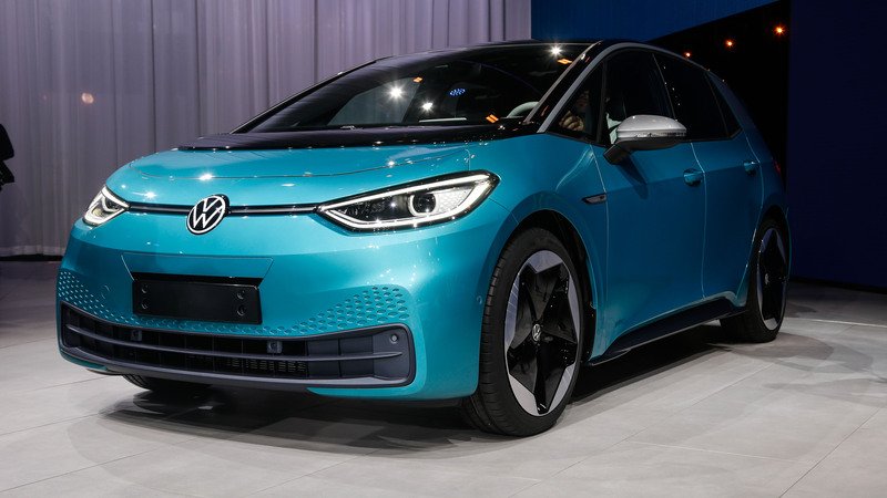 Volkswagen ID.3 al Salone di Francoforte 2019: parte la rivoluzione auto elettrica tedesca [video]
