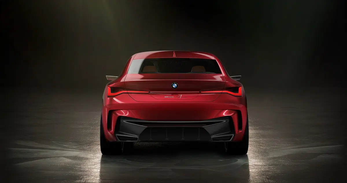 BMW Concept 4: anticipazione del futuro design al Salone di Francoforte 2019 (6)