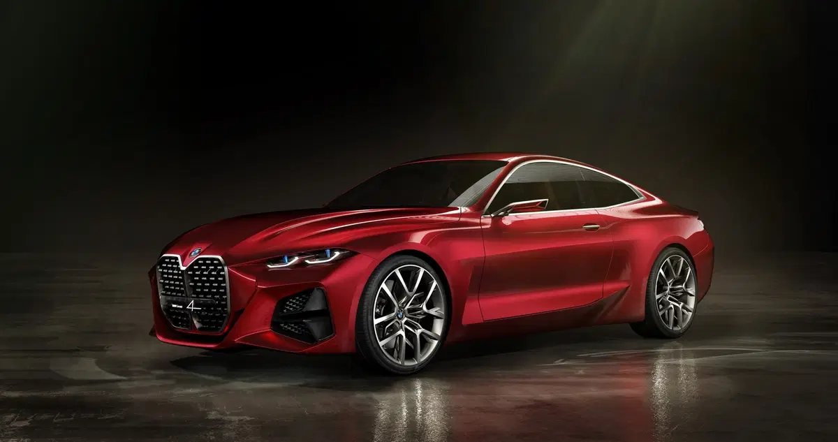 BMW Concept 4: anticipazione del futuro design al Salone di Francoforte 2019
