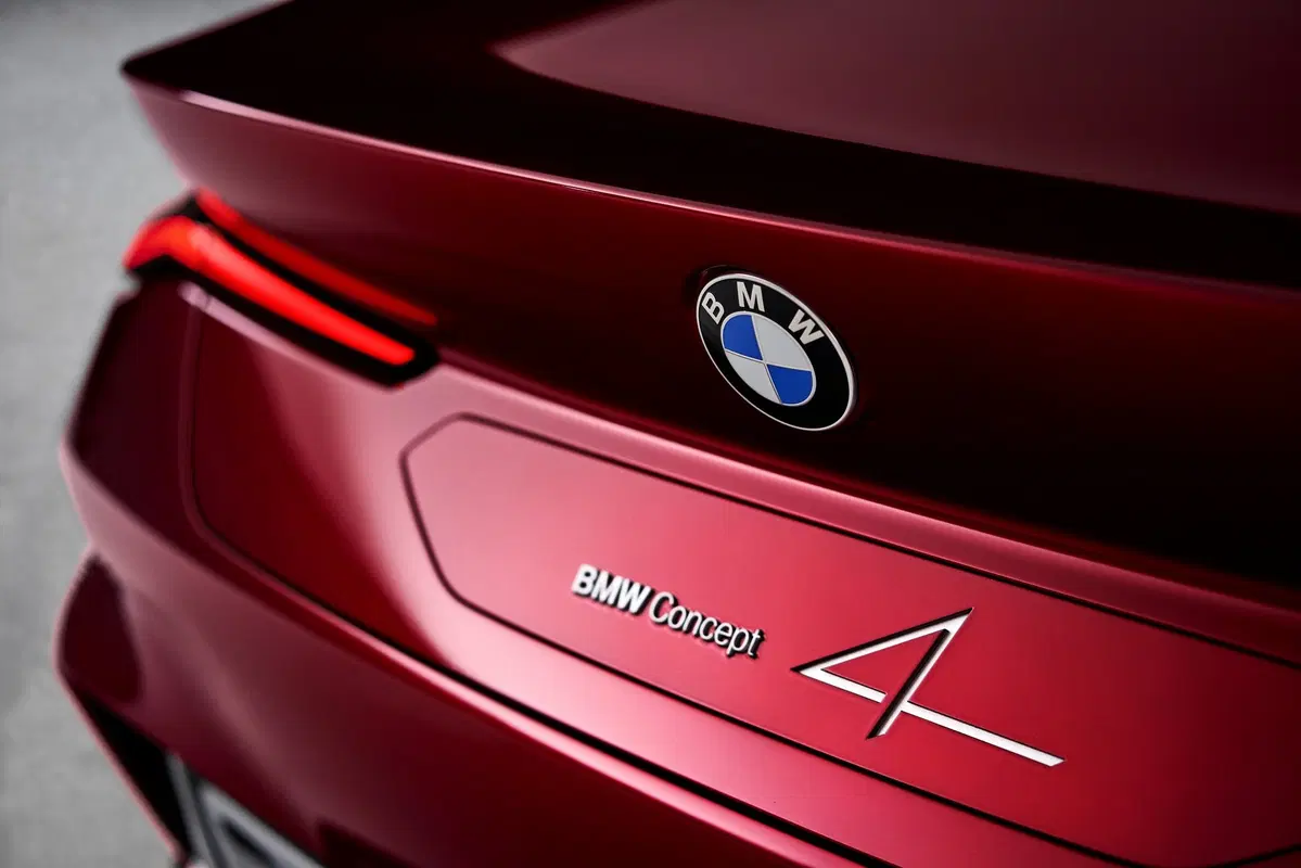 BMW Concept 4: anticipazione del futuro design al Salone di Francoforte 2019 (7)