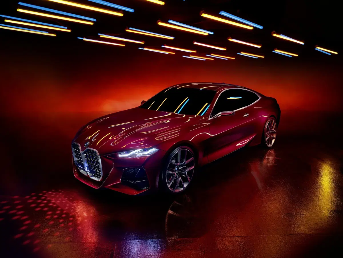 BMW Concept 4: anticipazione del futuro design al Salone di Francoforte 2019 (17)