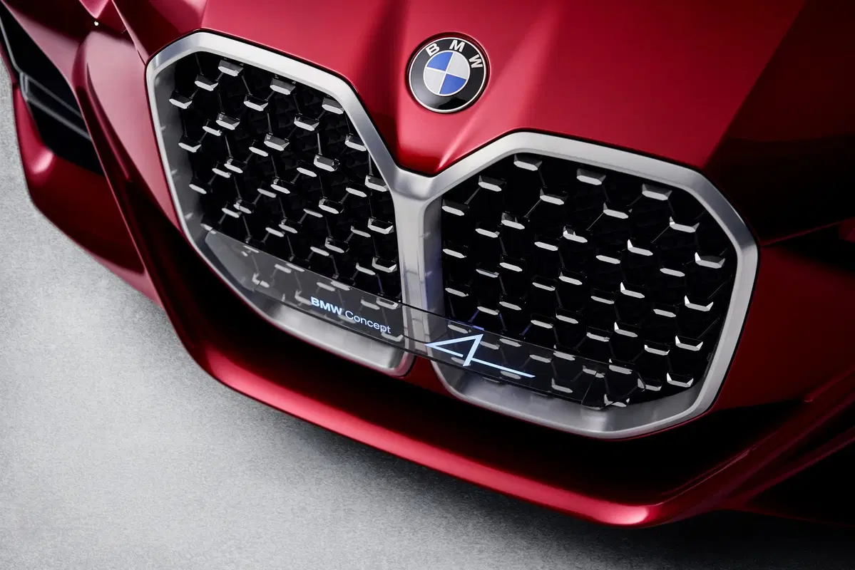 BMW Concept 4: anticipazione del futuro design al Salone di Francoforte 2019 (22)