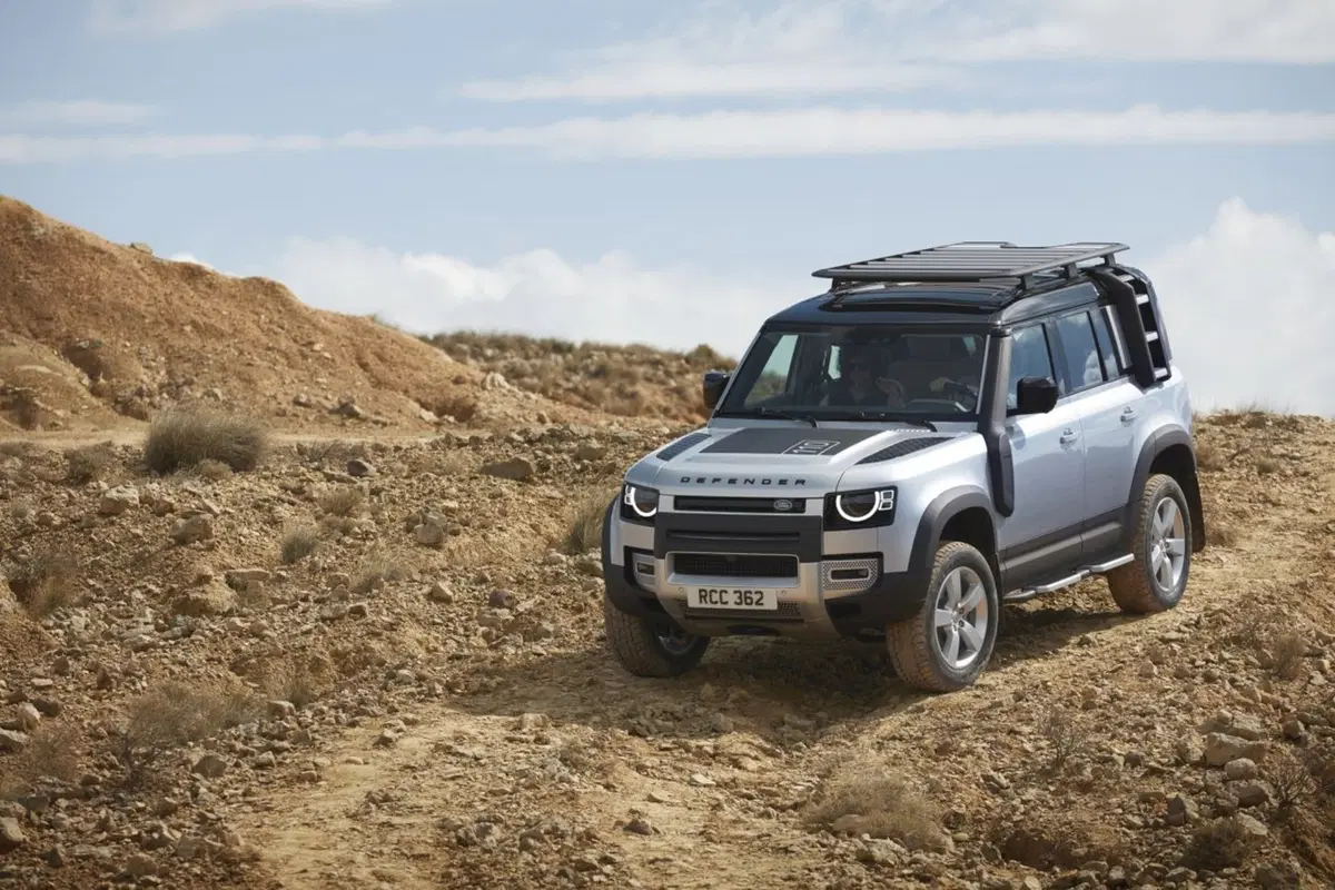 Nuovo Land Rover Defender: il ritorno della leggenda al Salone di Francoforte 2019 (3)