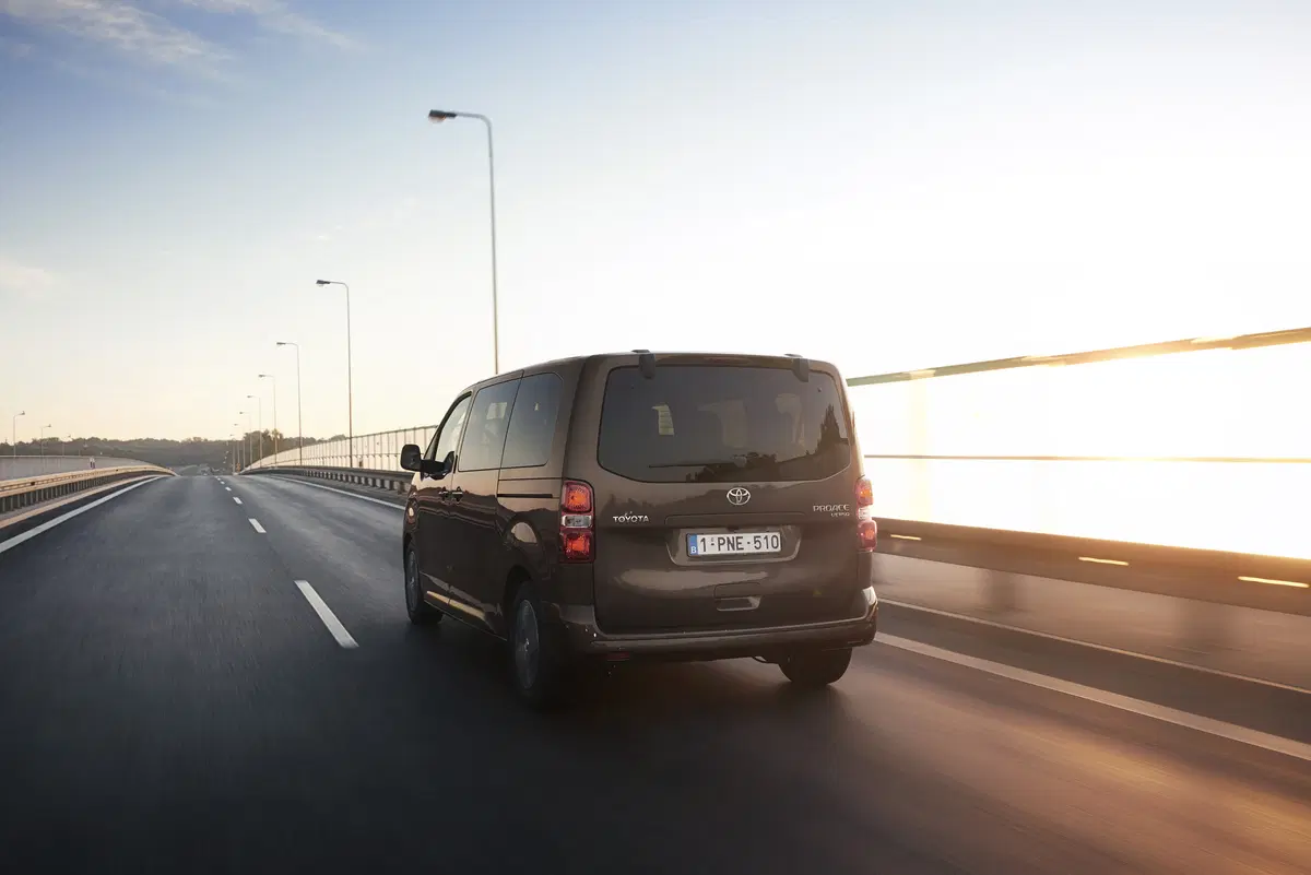 Toyota Proace Verso Verso 2.0D 180 CV L2 D Family (5)