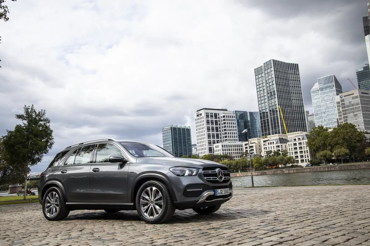 Mercedes GLE 350 de e GLC 300 e al Salone di Francoforte 2019 (17)