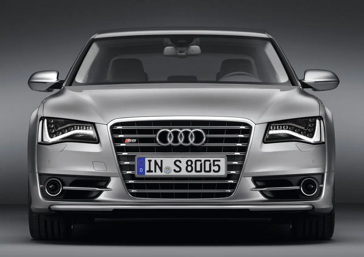 Audi S8 (2012-17) (3)