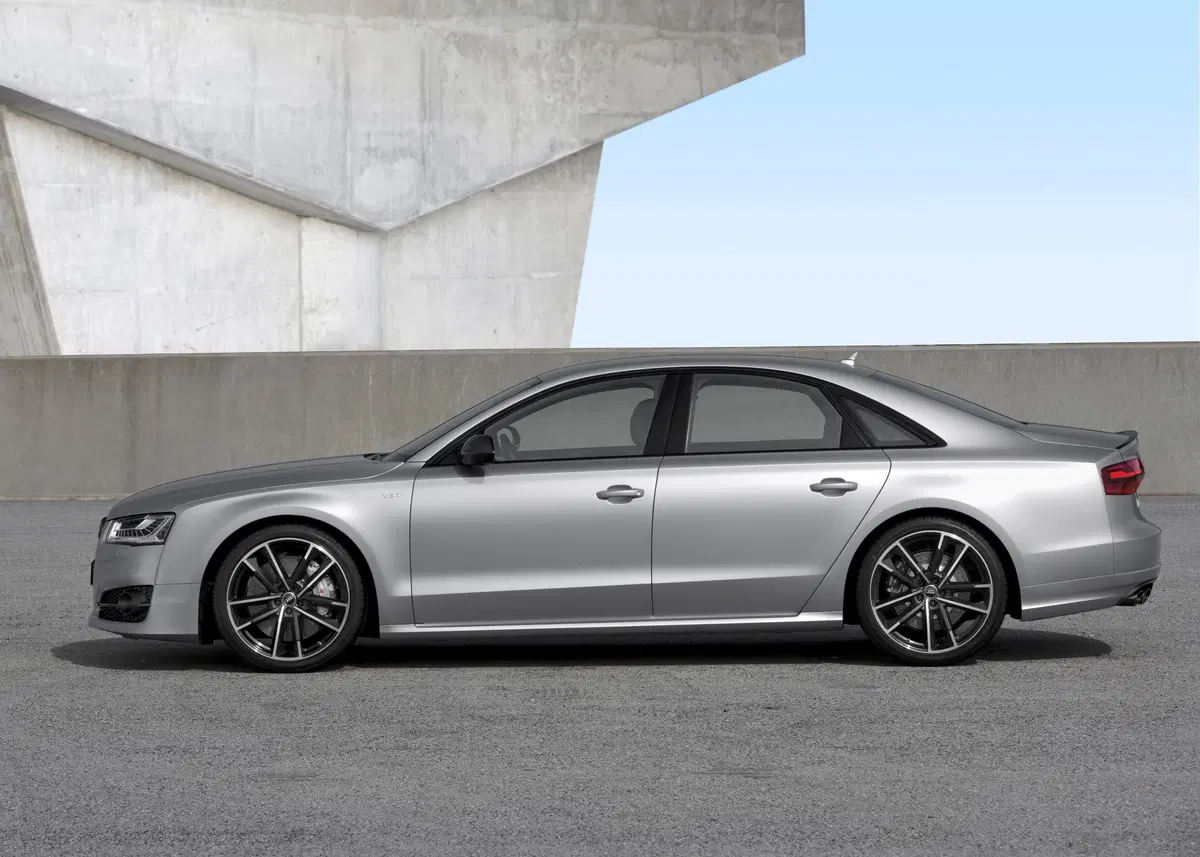 Audi S8 (2012-17) (2)