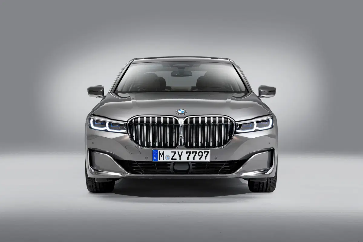 BMW Serie 7 750Li xDrive (3)
