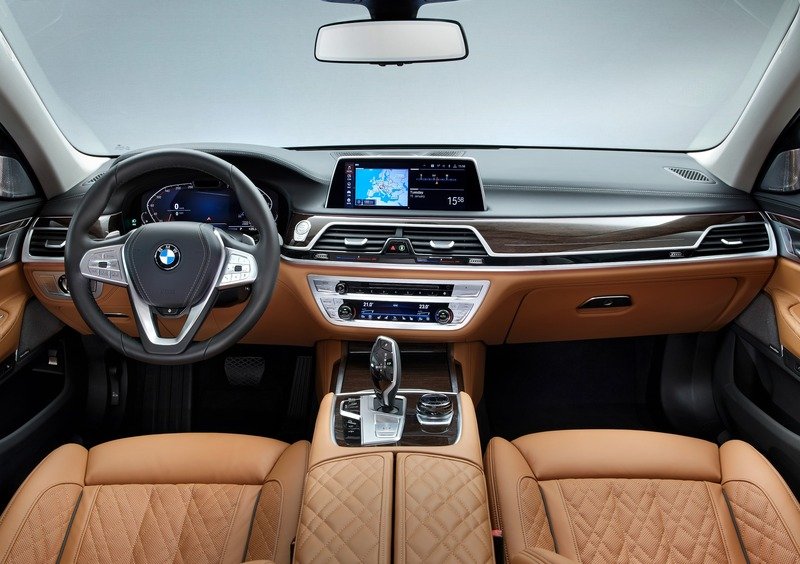 BMW Serie 7 (2015-23) (17)