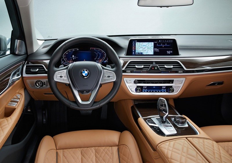 BMW Serie 7 (2015-23) (18)