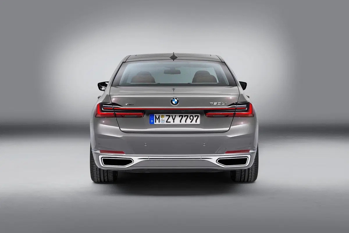 BMW Serie 7 750Li xDrive (5)