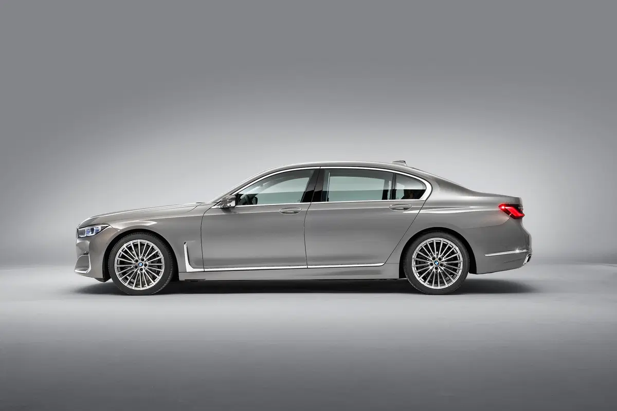 BMW Serie 7 750Li xDrive (2)
