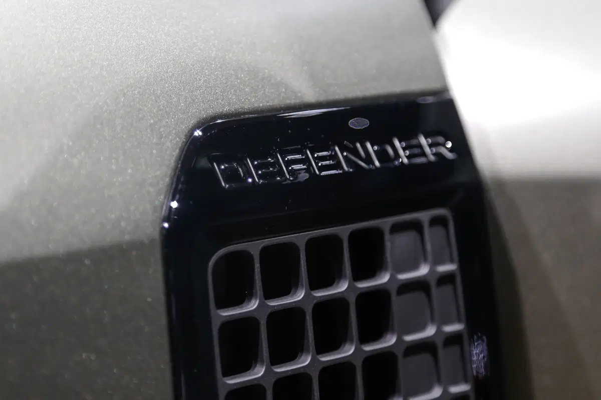 Nuovo Land Rover Defender: il ritorno della leggenda al Salone di Francoforte 2019 [Video] (12)