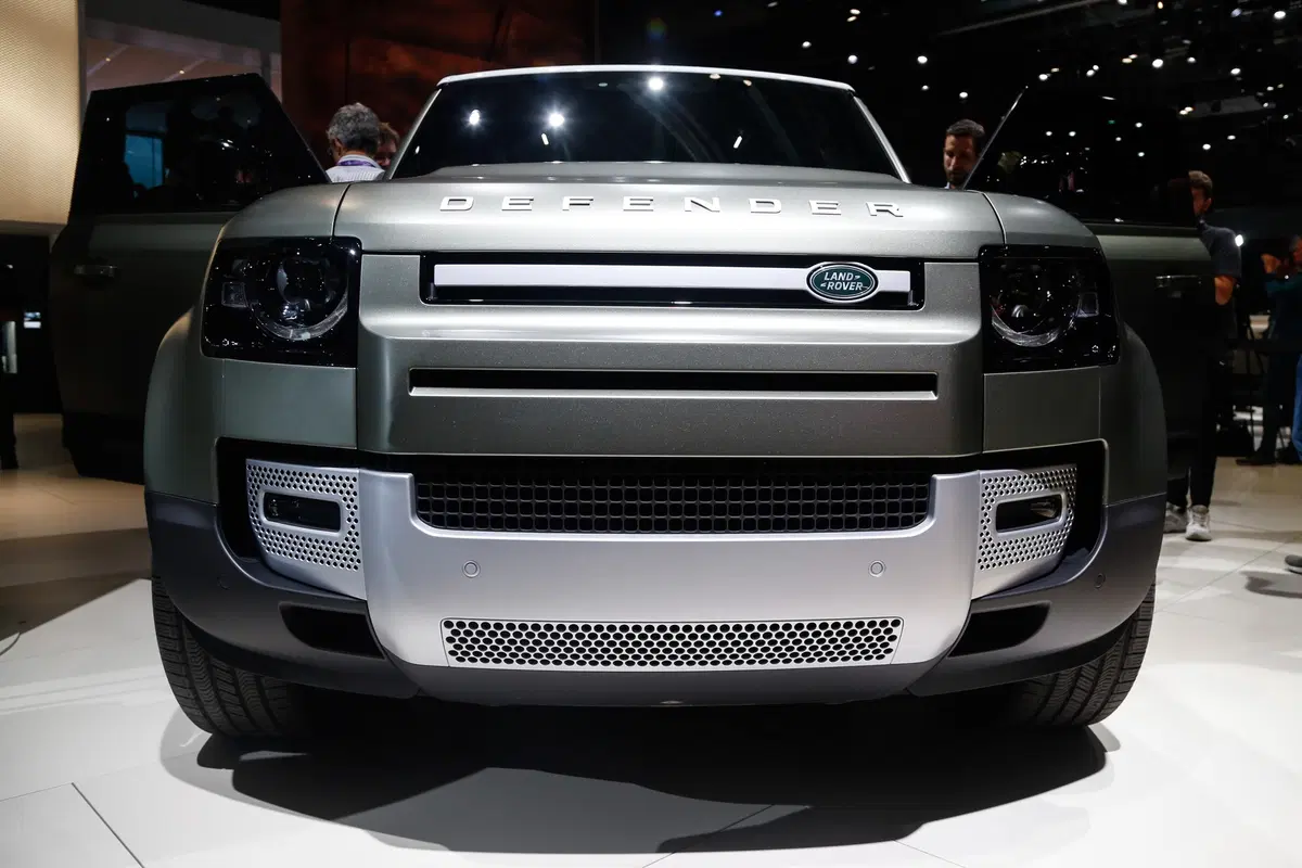 Nuovo Land Rover Defender: il ritorno della leggenda al Salone di Francoforte 2019 [Video] (10)