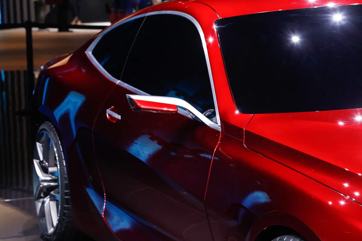 BMW Concept 4: anticipazione del futuro design al Salone di Francoforte 2019 (4)