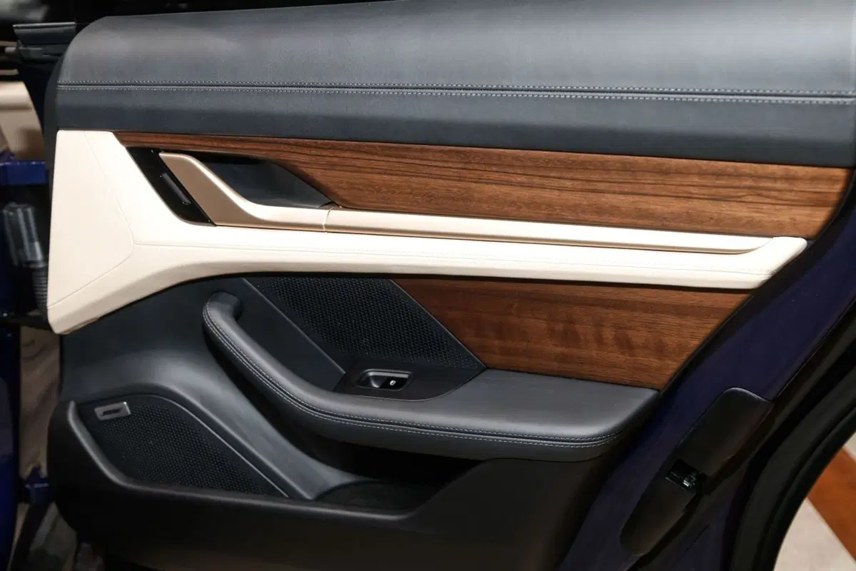 Porsche Taycan, l'era elettrica parte dal Salone di Francoforte 2019 (15)