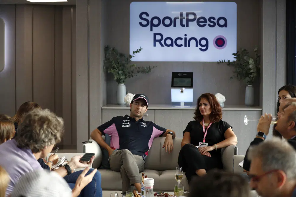 Interviste a Perez nel suo Motorhome