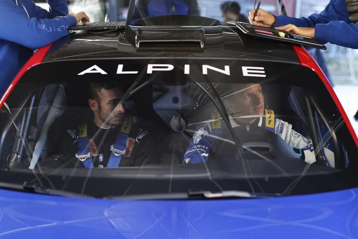 Alpine A110 Rally, 300 CV per correre come ai vecchi tempi (12)